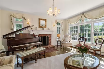 16 Longmeadow Rd, Milton, MA 02186 - Photo 6