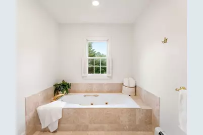 16 Longmeadow Rd, Milton, MA 02186 - Photo 20