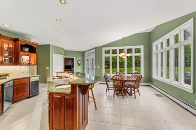 16 Longmeadow Rd, Milton, MA 02186 - Photo 8