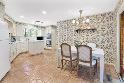 208 Tanglewood Dr, Longmeadow, MA 01106 - Photo 10