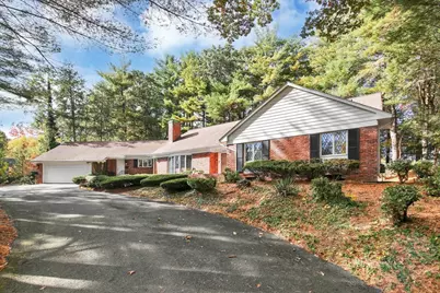 208 Tanglewood Dr, Longmeadow, MA 01106 - Photo 2