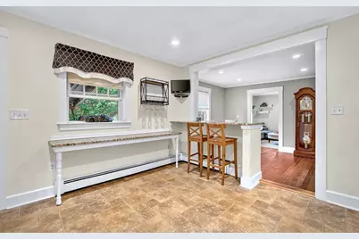 38 Miller St, Medfield, MA 02052 - Photo 8