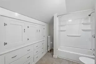 17 Rollinson Rd, Worcester, MA 01606 - Photo 34