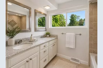 79 Edgewater Dr, Wareham, MA 02571 - Photo 12