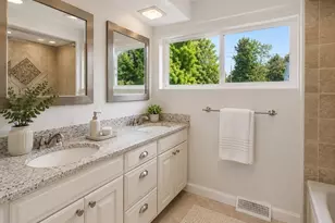 79 Edgewater Dr, Wareham, MA 02571 - Photo 12