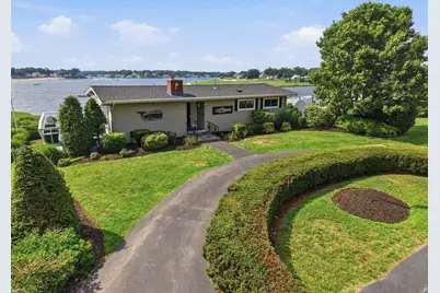 79 Edgewater Dr, Wareham, MA 02571 - Photo 2