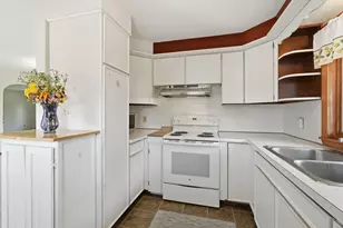 71 Chestnut St, Hatfield, MA 01038 - Photo 8