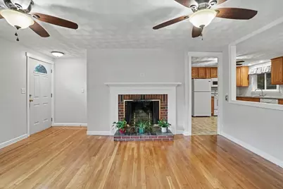35 Park Forest Rd, Springfield, MA 01118 - Photo 18