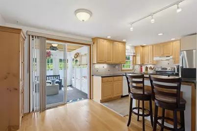 41 Castlewood Dr, Billerica, MA 01821 - Photo 6