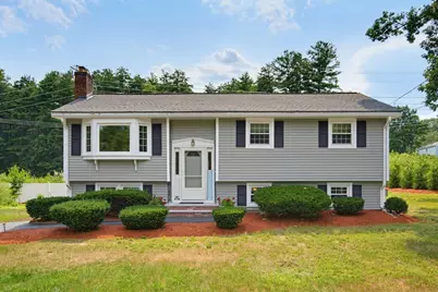 41 Castlewood Dr, Billerica, MA 01821 - Photo 2