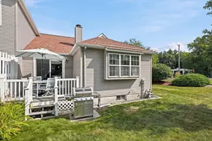 2 Chapman Pl, Leominster, MA 01453 - Photo 24