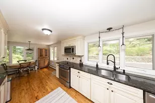 92 Brook St, Hudson, MA 01749 - Photo 14
