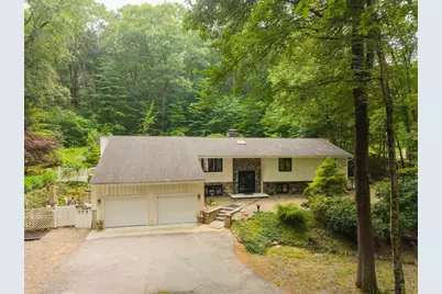 92 Brook St, Hudson, MA 01749 - Photo 2