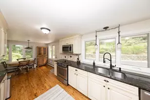 92 Brook St, Hudson, MA 01749 - Photo 14