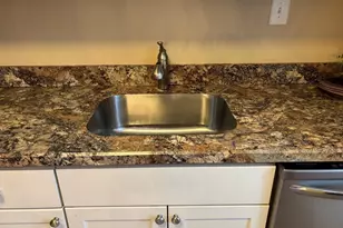 220 Nassau Dr, Springfield, MA 01129 - Photo 8