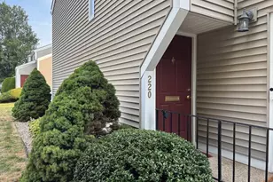 220 Nassau Dr, Springfield, MA 01129 - Photo 2