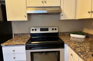 220 Nassau Dr, Springfield, MA 01129 - Photo 10