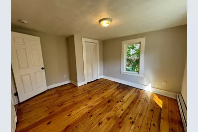37 Oakes Ave, Southbridge, MA 01550 - Photo 22