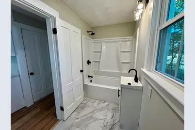 37 Oakes Ave, Southbridge, MA 01550 - Photo 18