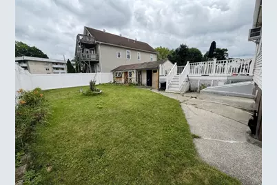 133 Farmland Road, Lowell, MA 01850 - Photo 18