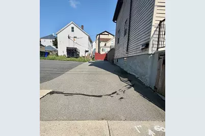 100 Melville St, Fall River, MA 02724 - Photo 2