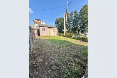100 Melville St, Fall River, MA 02724 - Photo 14