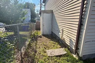 100 Melville St, Fall River, MA 02724 - Photo 16