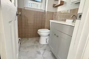 100 Melville St, Fall River, MA 02724 - Photo 4