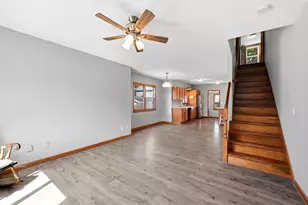 16 Park Pl, East Longmeadow, MA 01028 - Photo 4