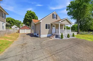 16 Park Pl, East Longmeadow, MA 01028 - Photo 1