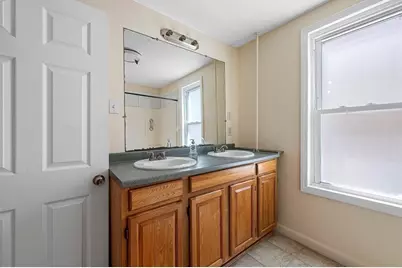 352 Daniels St, Fitchburg, MA 01420 - Photo 32