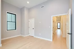 360 Meridian St, Boston, MA 02128 - Photo 10