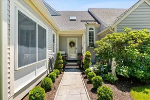 7 Gold Leaf Ln, Mashpee, MA 02649 - Photo 2