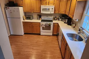801 Manor Ter, Lexington, MA 02420 - Photo 4
