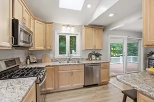 82 Central St, Andover, MA 01810 - Photo 6