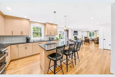 2 Sequoia Street, Billerica, MA 01821 - Photo 4