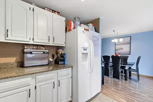 37 Grammont Rd, Worcester, MA 01607 - Photo 12