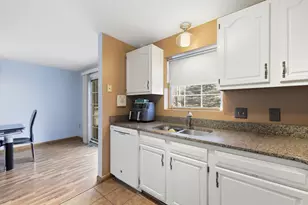 37 Grammont Rd, Worcester, MA 01607 - Photo 16
