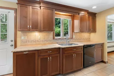 23 Meadow Brook Rd, Raynham, MA 02767 - Photo 10