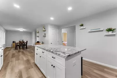 11 Mendon Road, Northbridge, MA 01534 - Photo 6