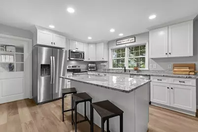 11 Mendon Road, Northbridge, MA 01534 - Photo 2