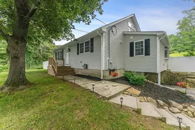 11 Mendon Road, Northbridge, MA 01534 - Photo 32