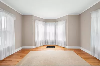 35 Nineteenth Street, Lowell, MA 01850 - Photo 2