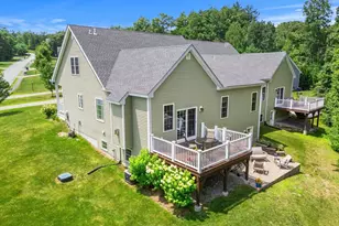 72 D Hummingbird Ln, Groton, MA 01450 - Photo 2