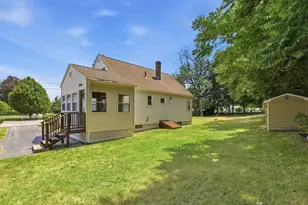 2 Douglas, Lowell, MA 01852 - Photo 24
