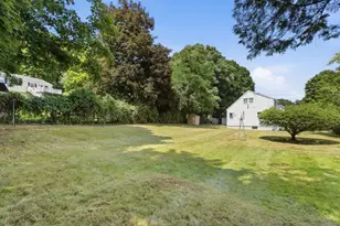 2 Douglas, Lowell, MA 01852 - Photo 20