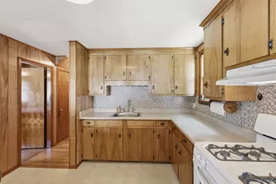 2 Douglas, Lowell, MA 01852 - Photo 12