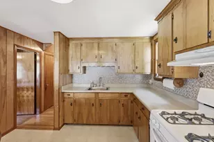 2 Douglas, Lowell, MA 01852 - Photo 12