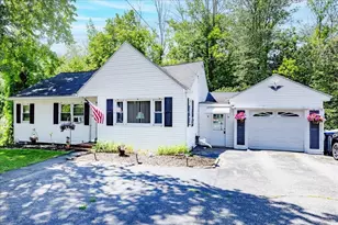 520 Jackson St, Methuen, MA 01844 - Photo 1