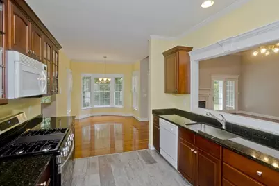 15 Avalon Place, Agawam, MA 01030 - Photo 2